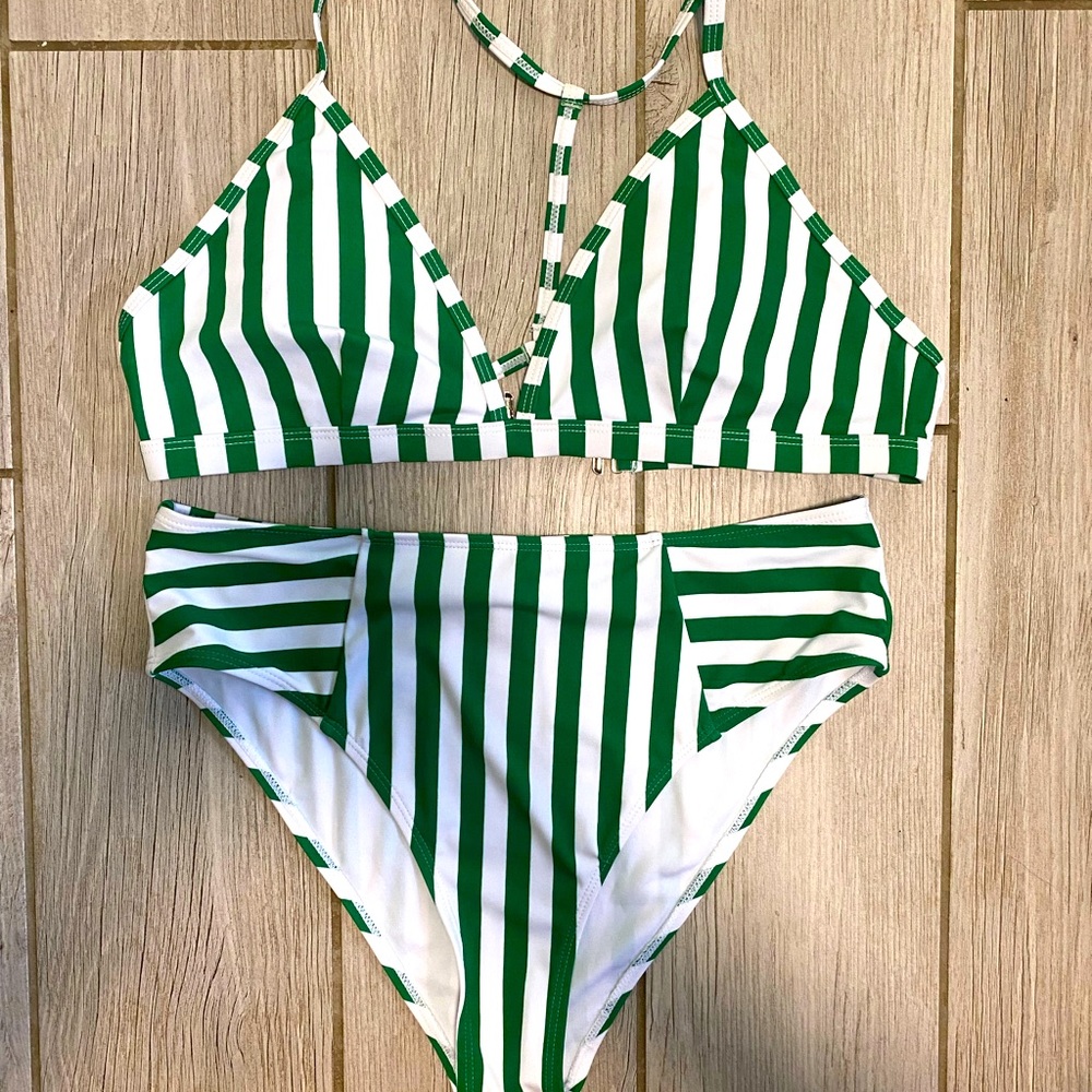CUPSHE striped bikini